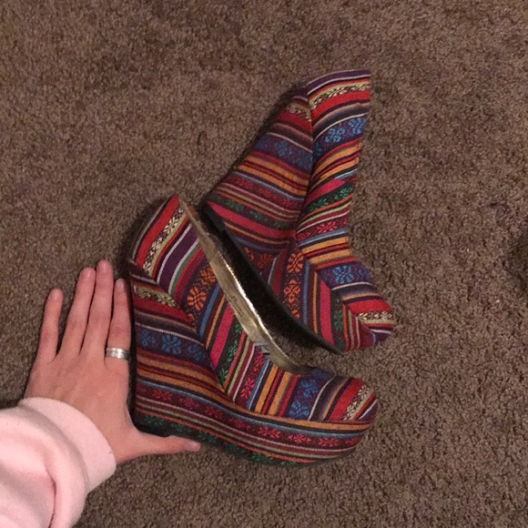 Colorful wedges - Picture 3 of 4